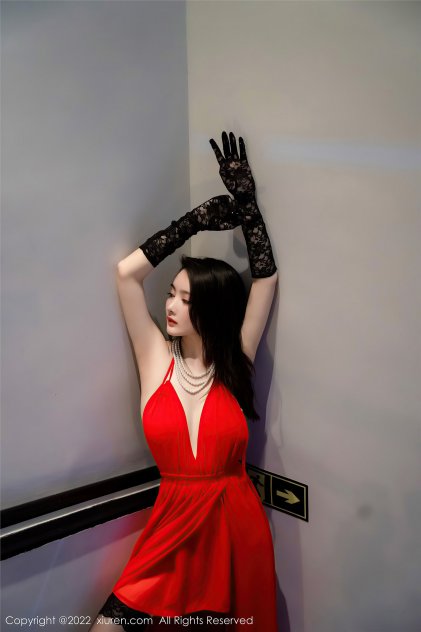 成人精品一区二区三区海报