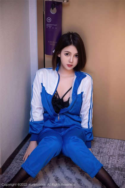 动漫美女被❌羞羞产奶图片海报